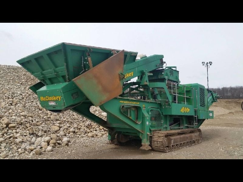 2010 MCCLOSKEY C44 Crusher