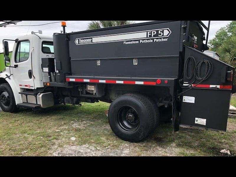 2007 Freightliner M2 Patch Truck