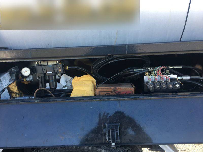 Used 2000 GALLON ETNYRE Distributor for sale